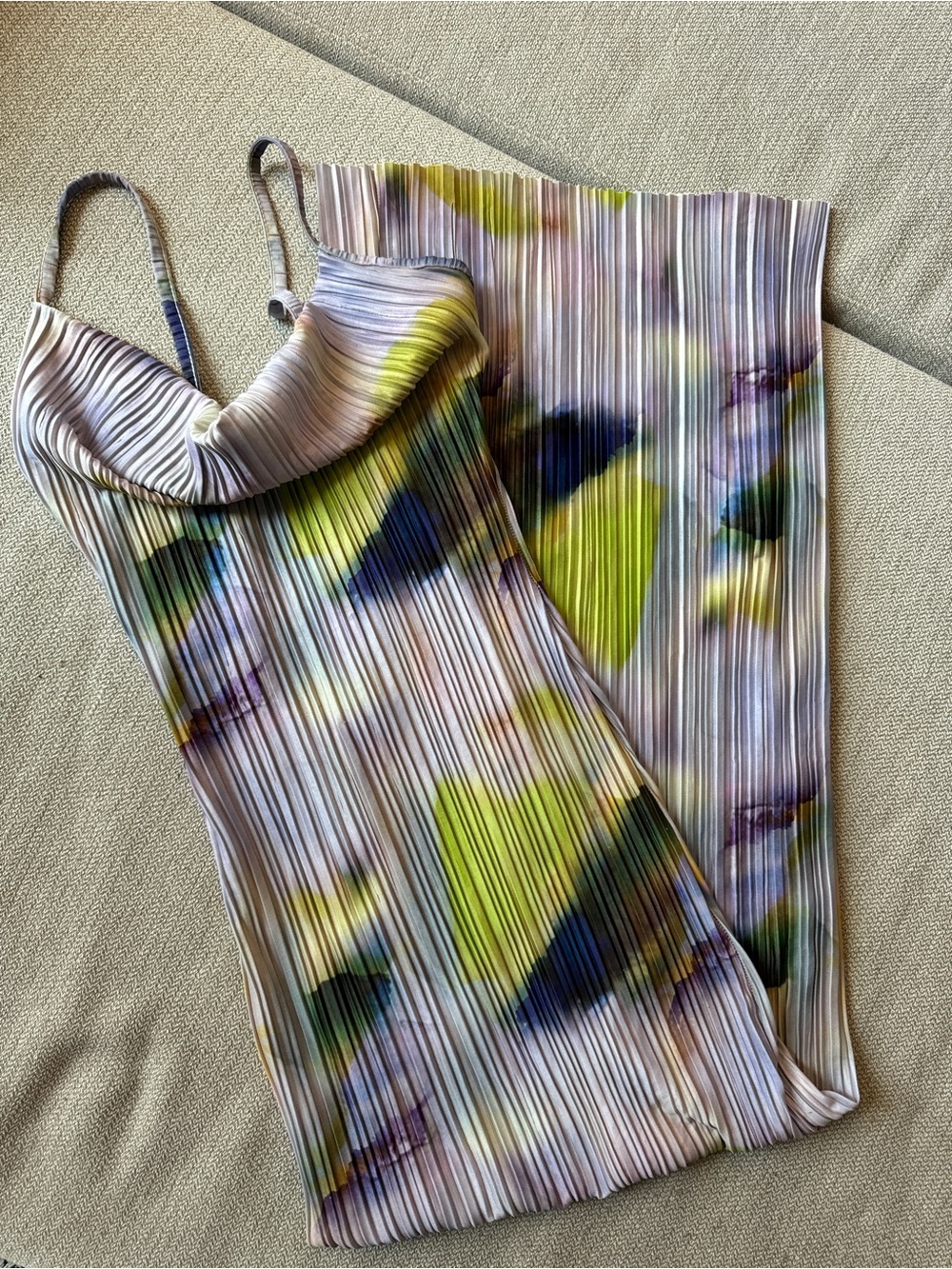 PrettyLittleThing Pleated Maxi Dress in Multicolor (green, purple, blue)
